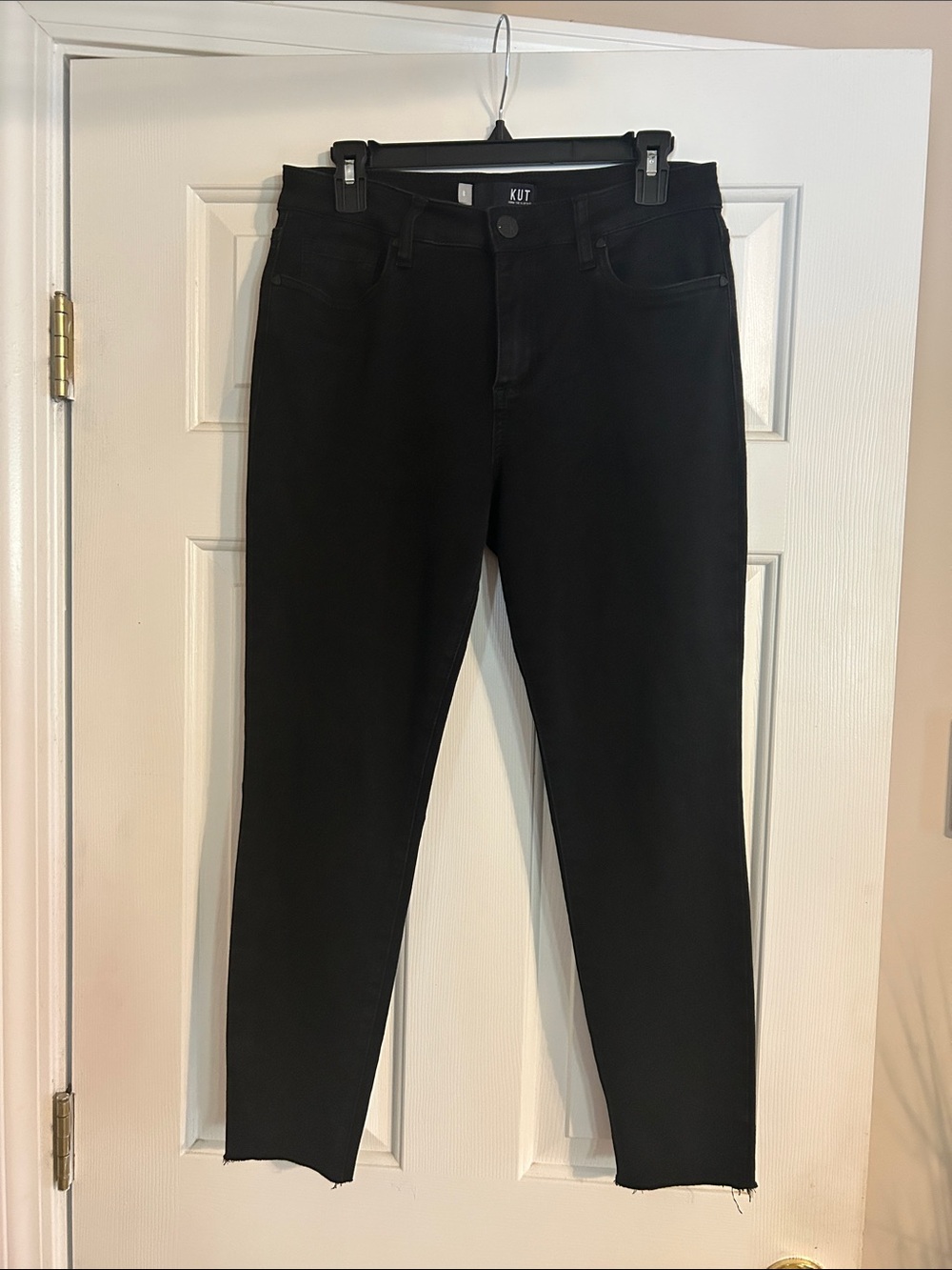 Kut from the Kloth Donna Black High-Rise Ankle Skinny Jeans EUC. Size 8